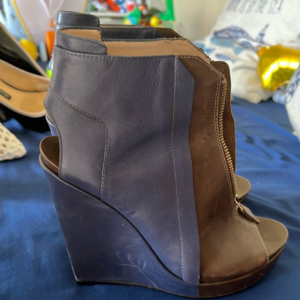 If you like compliments is what you’re gonna get wearing those amazing shoes.